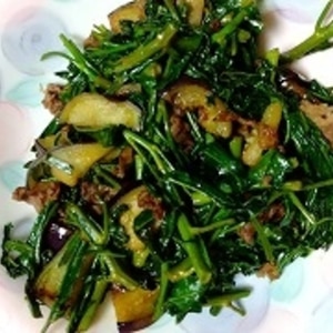 ゴマドレを使って簡単～野菜と豚肉でにんにく野菜炒め